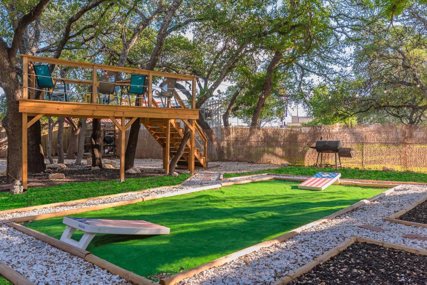 Luxurious Home With Hot Tub & Tree Deck By 6Flags San Antonio Exterior foto