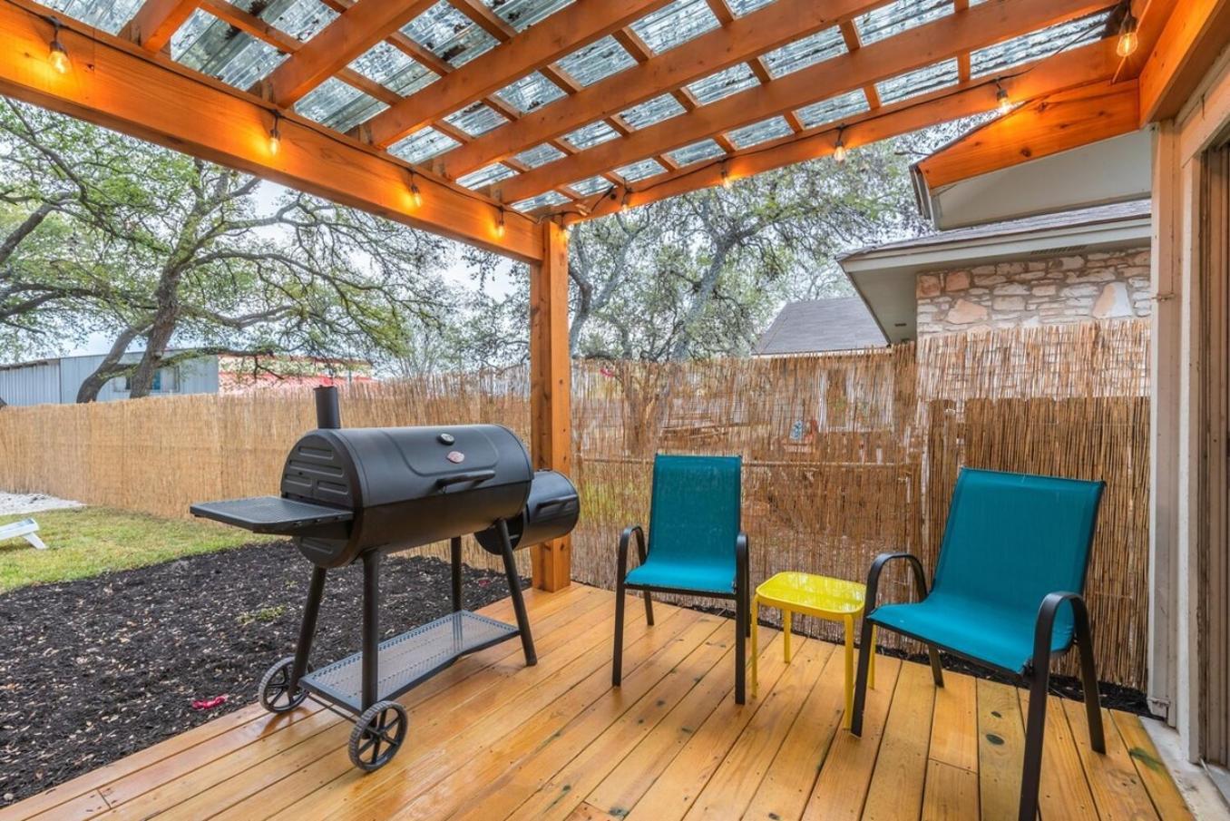 Luxurious Home With Hot Tub & Tree Deck By 6Flags San Antonio Exterior foto